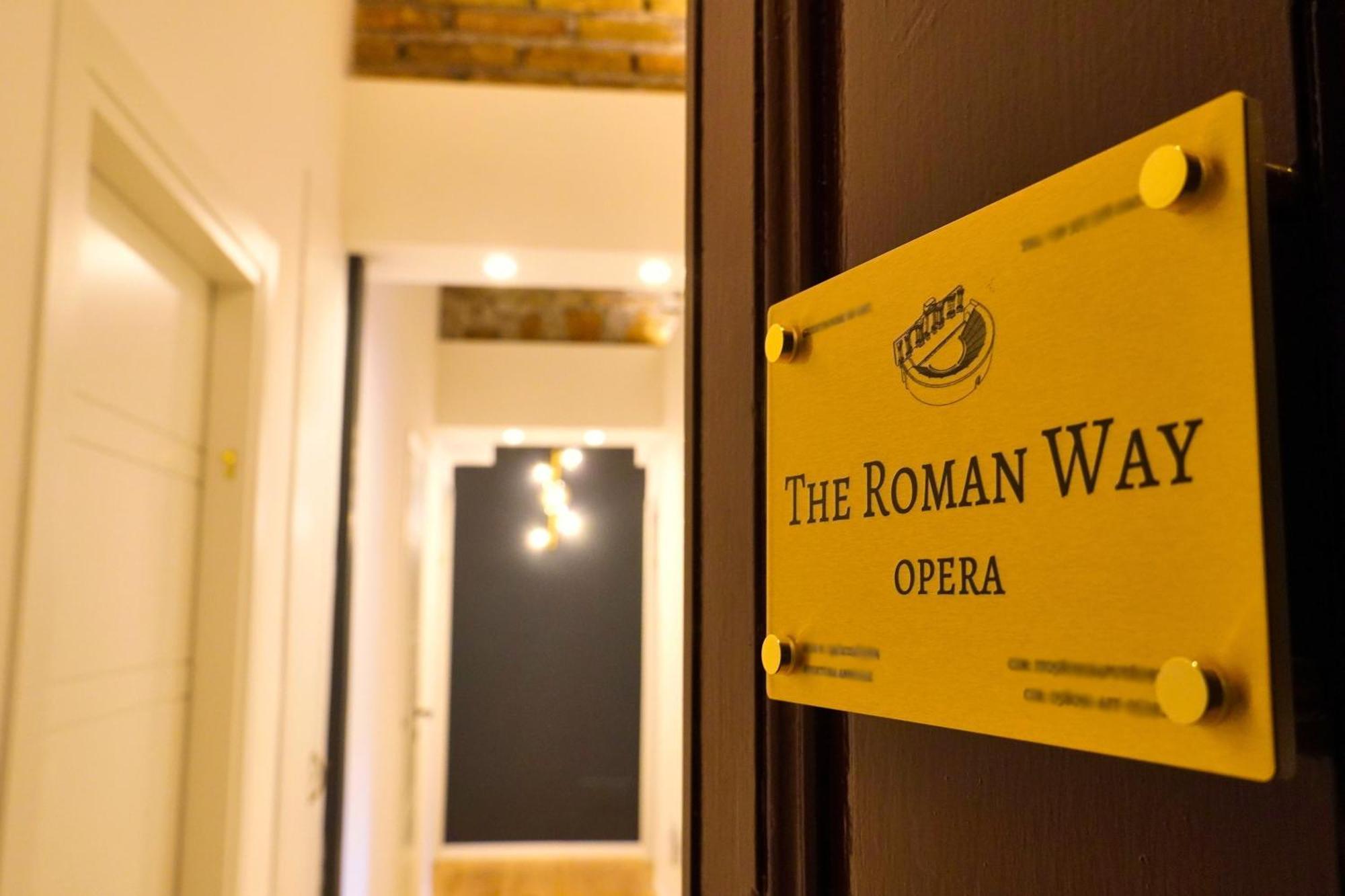 The Roman Way Opera 외부 사진